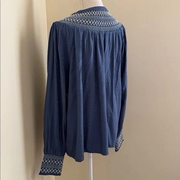 New Westbound Blue Button-Down Blouse - Picture 10 of 15